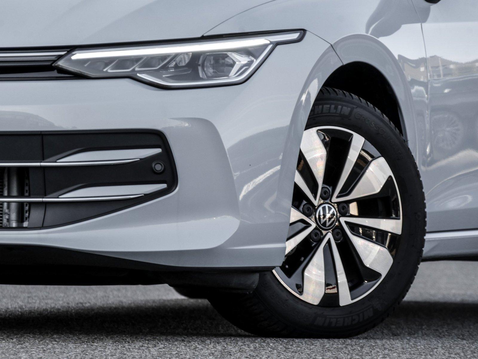 Volkswagen Golf 1.5 eTSI DSG Golf VIII Life Variant