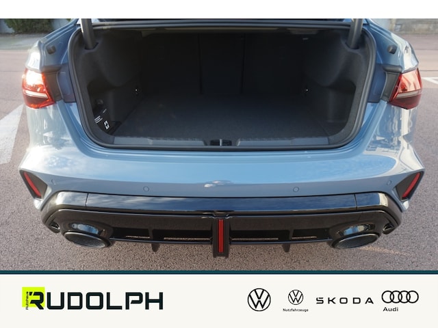 Audi RS3 Quattro S-Tronic Sedan