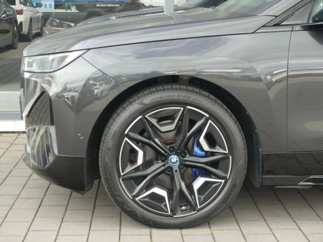 BMW iX xDrive50