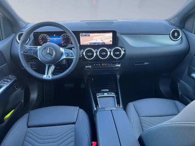 Mercedes-Benz B 200 Progressive Sedan