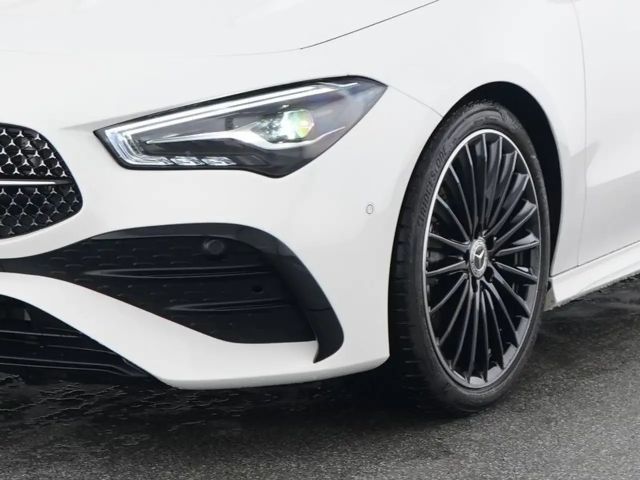 Mercedes-Benz CLA 200 AMG Line
