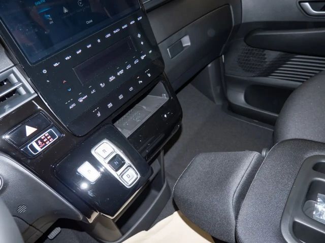 Hyundai Staria Trend