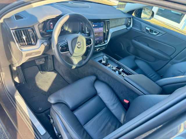 Volvo V60 Dark Plus