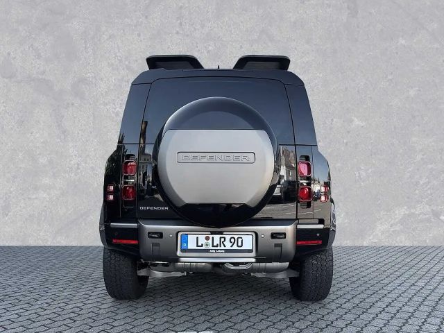 Land Rover Defender 90 D250 Dynamic SE