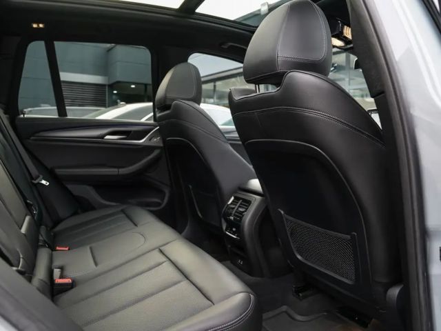 BMW X3 i Laser-Pano-ACC-HuD-Kamera-AHK