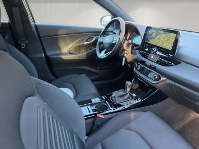 Hyundai i30 Advantage Hybrid T-GDi