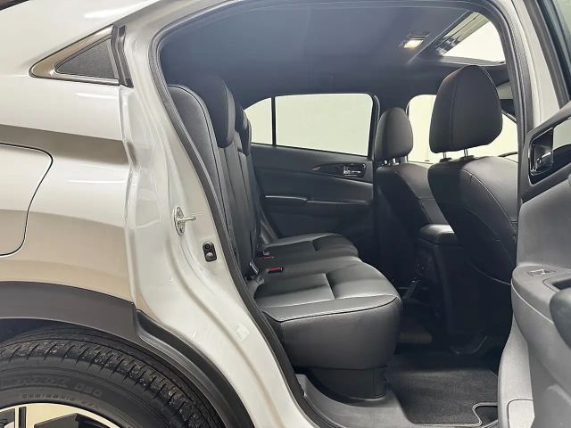 Mitsubishi Eclipse Cross / LED/ PANORAMAD./ ACC/ NAVI/ RÜCKFAHRK./ ANHV./