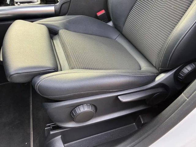 Mercedes-Benz GLA 200 Progressive