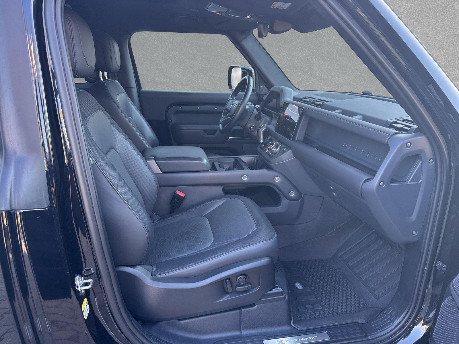 Land Rover Defender 3.0 90 D200 Dynamic HSE