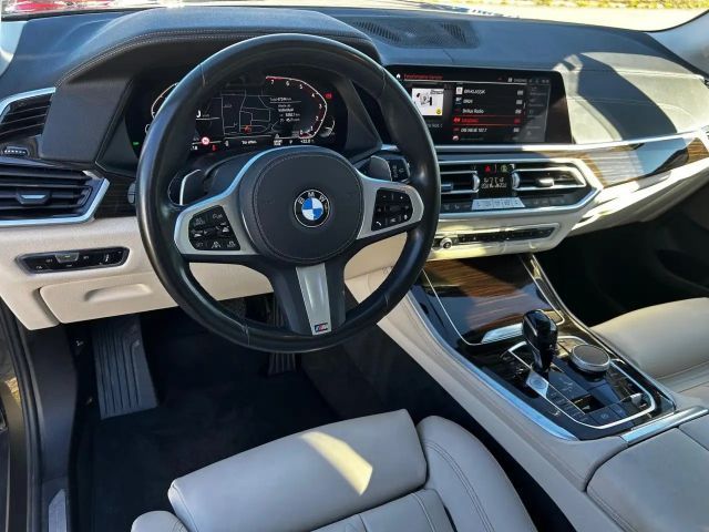 BMW X5 x40i IntAktLenk.PanoD.SurView.ACC Laser 20" HUD