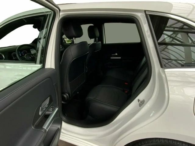 Mercedes-Benz B 200 W-Paket PDC SHZ LED SpurH el.Heck LM AUT