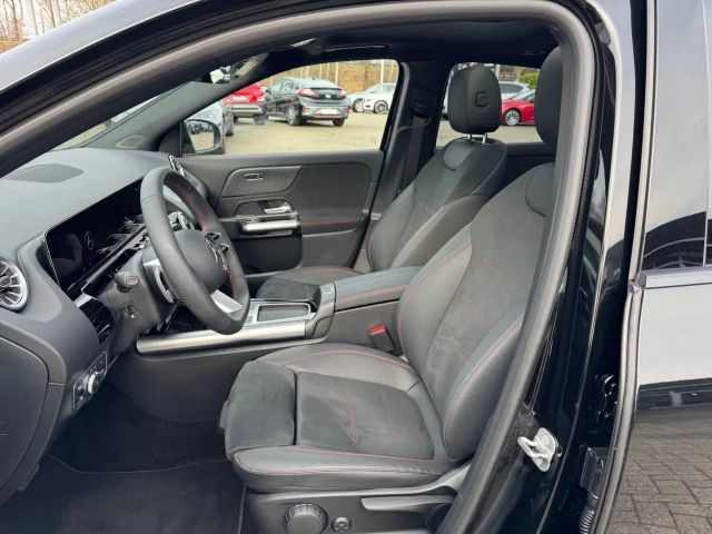 Mercedes-Benz GLA 200 AMG Line