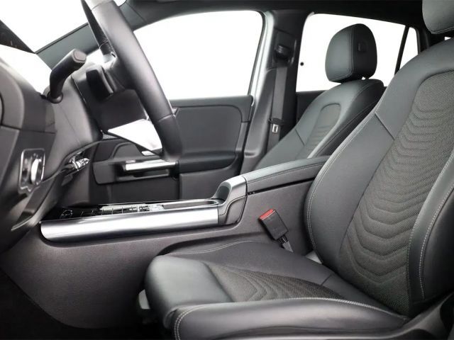 Mercedes-Benz EQA 300 4MATIC