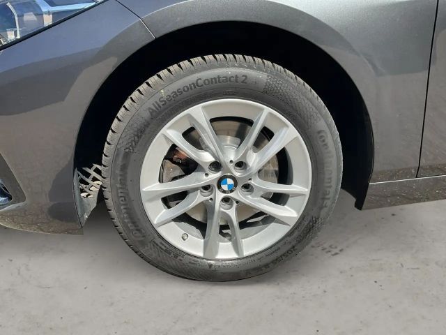 BMW 118 118i Sedan Sport Line