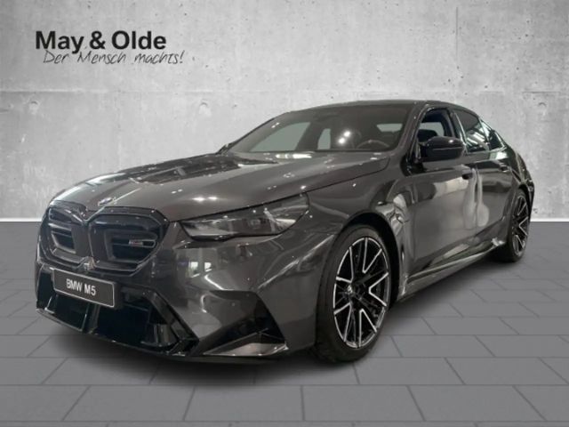 BMW M5 Sedan