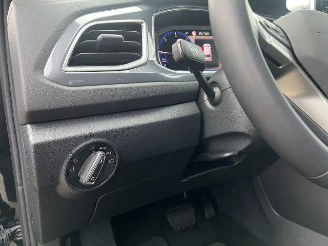 Volkswagen T-Roc 2.0 TD Allrad LED Navi Pano USB Parkassistent