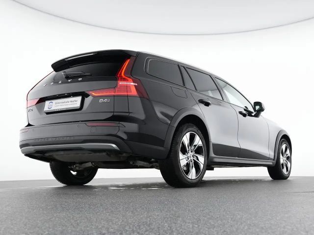 Volvo V60 Cross Country AWD Plus