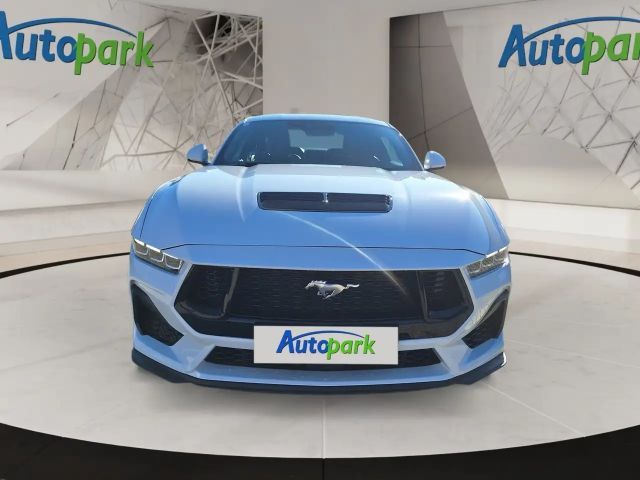 Ford Mustang Fastback GT 5.0 V8