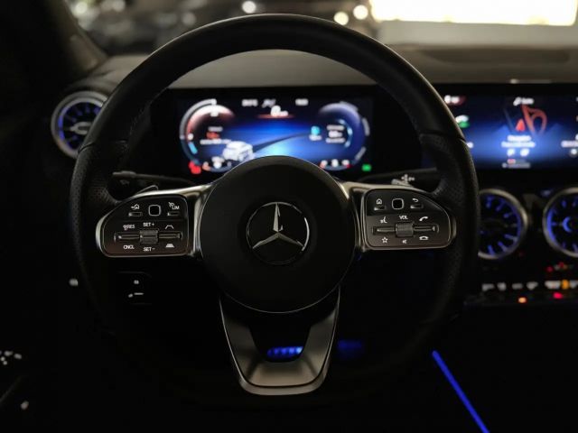 Mercedes-Benz GLA 200 AMG Line