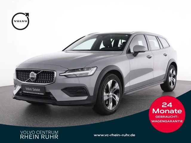 Volvo V60 Cross Country AWD Plus