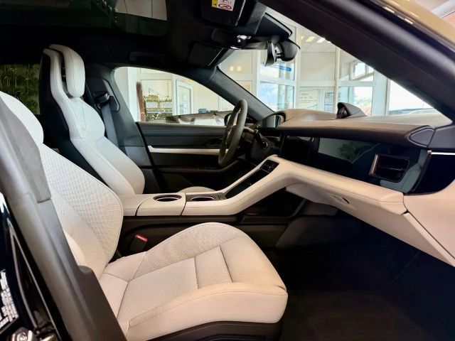 Porsche Taycan GTS Sport Turismo