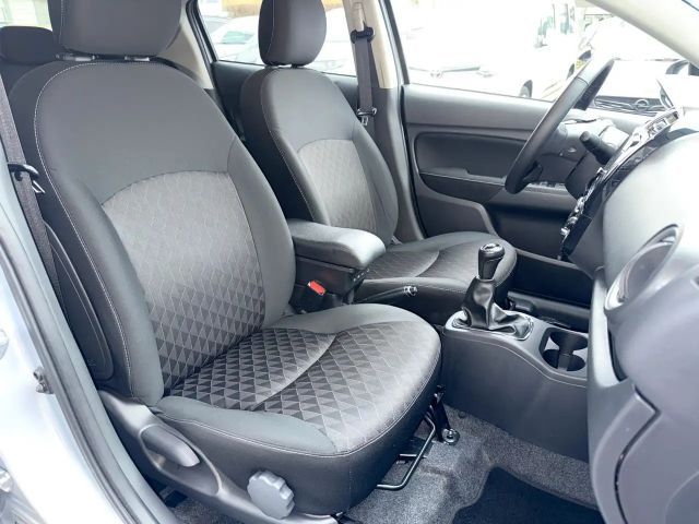 Mitsubishi Space Star Star