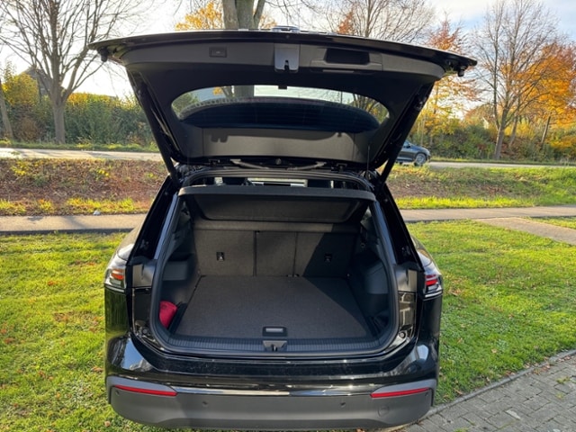 Volkswagen Tiguan Goal*Ganzjahrereifen*Plu Paket*AHK*Navi