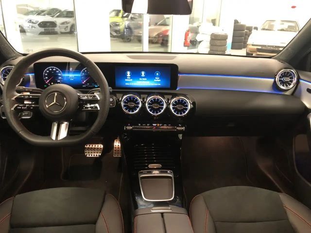 Mercedes-Benz A 180 AMG Line