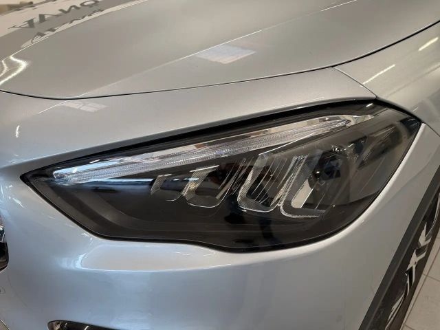 Mercedes-Benz GLA 200 4MATIC GLA 200 d