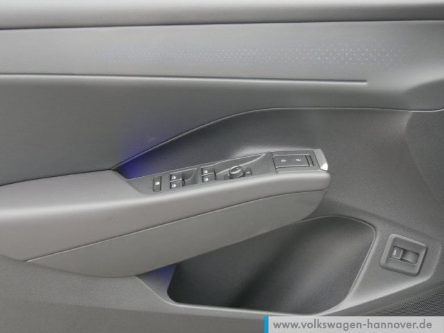 Volkswagen T-Roc 1.5 eTSI DSG IQ.Drive R-Line