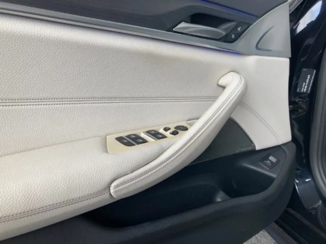 BMW 530 530d M-Sport Touring