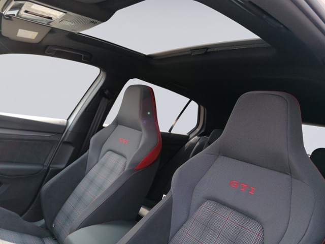 Volkswagen Golf 2.0 TSI DSG