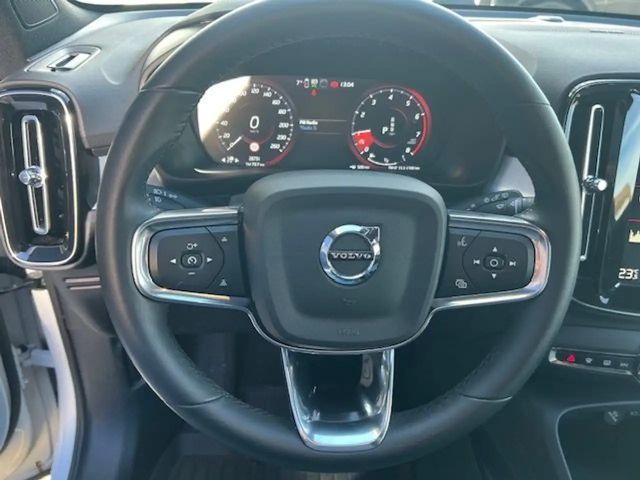 Volvo XC40 Dark Plus