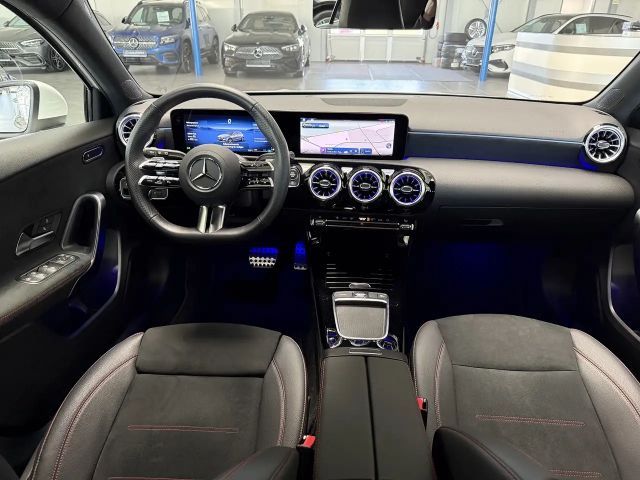 Mercedes-Benz A 250 4MATIC AMG Line
