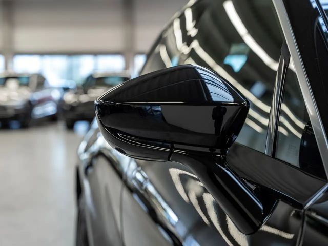 Aston Martin DBX Jet Black Onyx Black