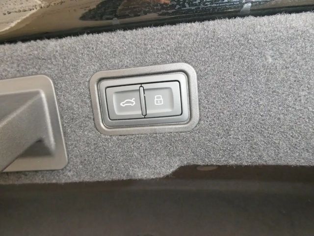 Audi A8 60 TFSI Hybride Lang Quattro