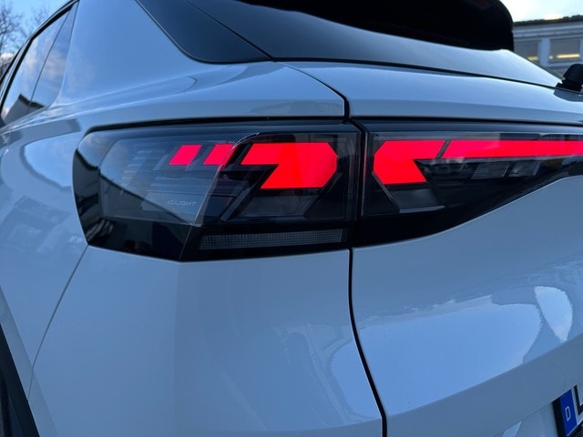 Volkswagen T-Roc 1.5 eTSI DSG R-Line Style