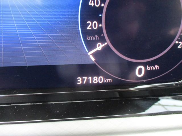 Volkswagen Golf Life Variant