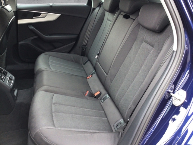 Audi A4 40 TDI Avant S-Line S-Tronic