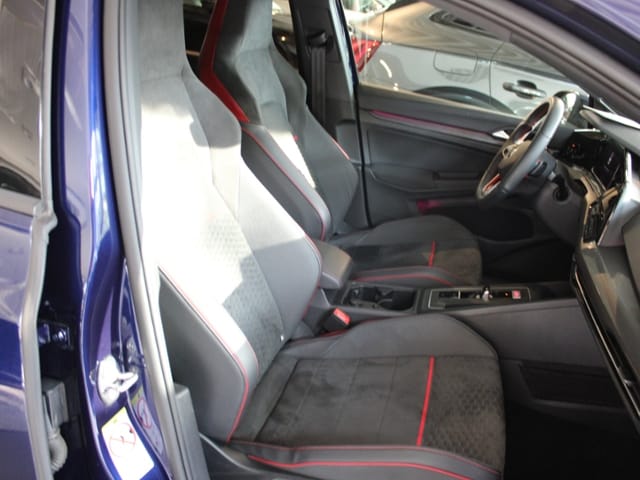 Volkswagen Golf 2.0 TSI Golf VIII