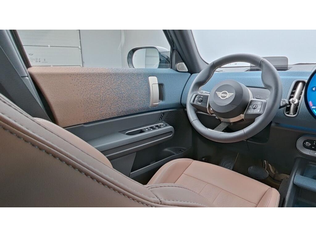 MINI Cooper C Countryman Favoured