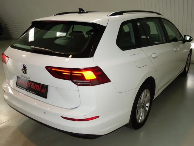 Volkswagen Golf Life Variant