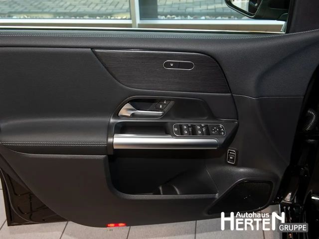 Mercedes-Benz B 200 Progressive Sedan