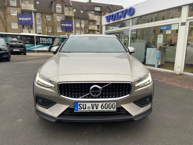Volvo V60 Cross Country AWD Ultimate