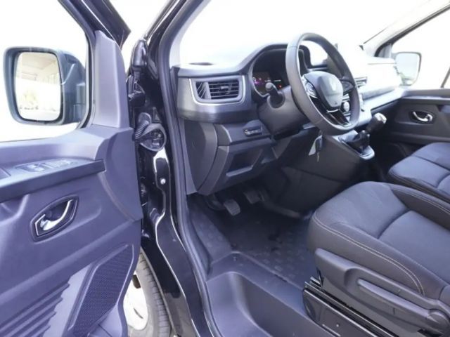 Renault Trafic Grand L2H1