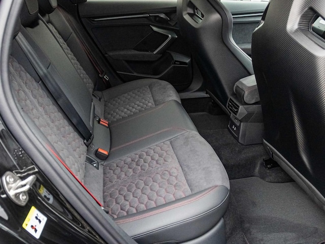 Audi RS3 Quattro S-Tronic Sedan