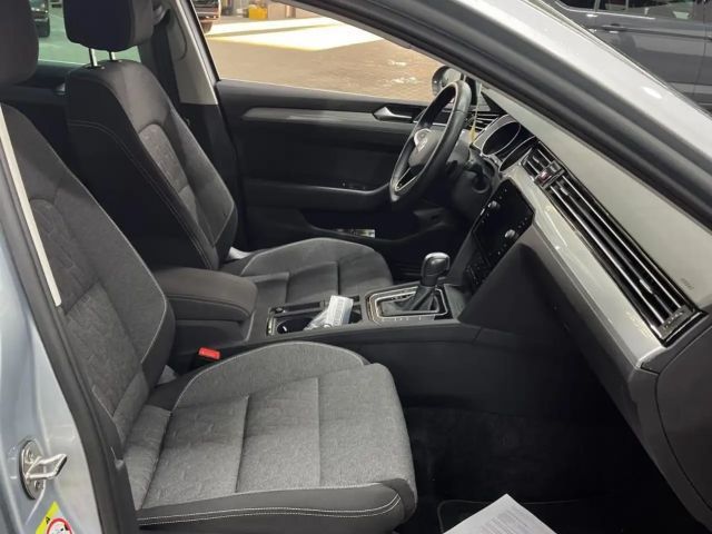 Volkswagen Passat 1.5 TSI Business DSG Variant