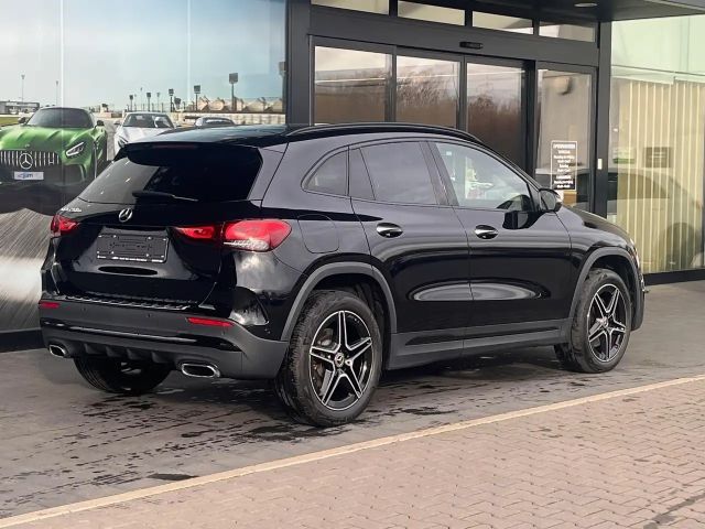 Mercedes-Benz GLA 250 AMG Line