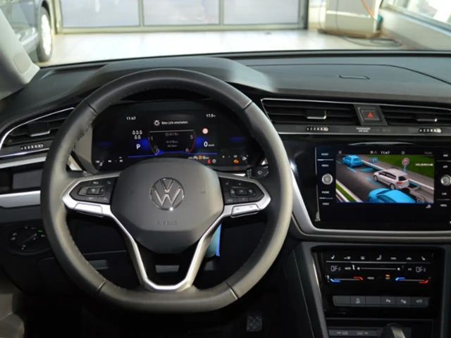 Volkswagen Touran DSG IQ.Drive