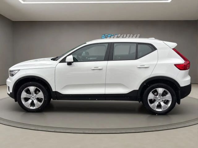 Volvo XC40 Momentum